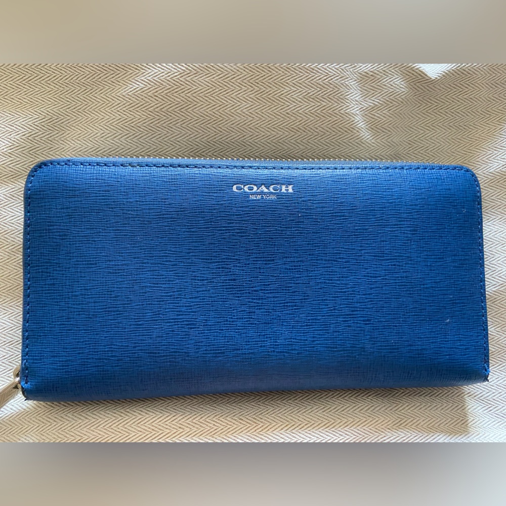 Coach 16CC long wallet